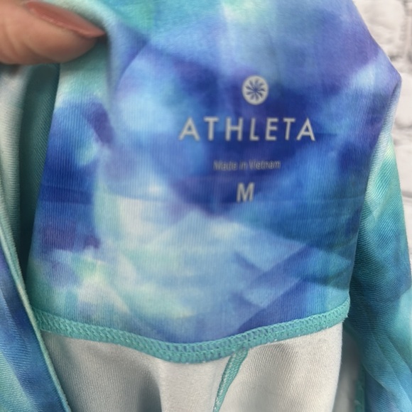 ATHLETA 19” Capri Tie-Dye Yoga Leggings MEDIUM Blue-Green EUC! - Picture 7 of 8